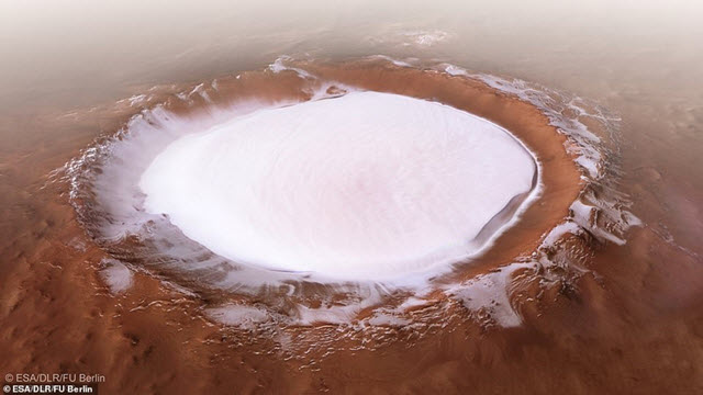 Marte: la spettacolare immagine del cratere Korolev Marte: la spettacolare immagine del cratere Korolev